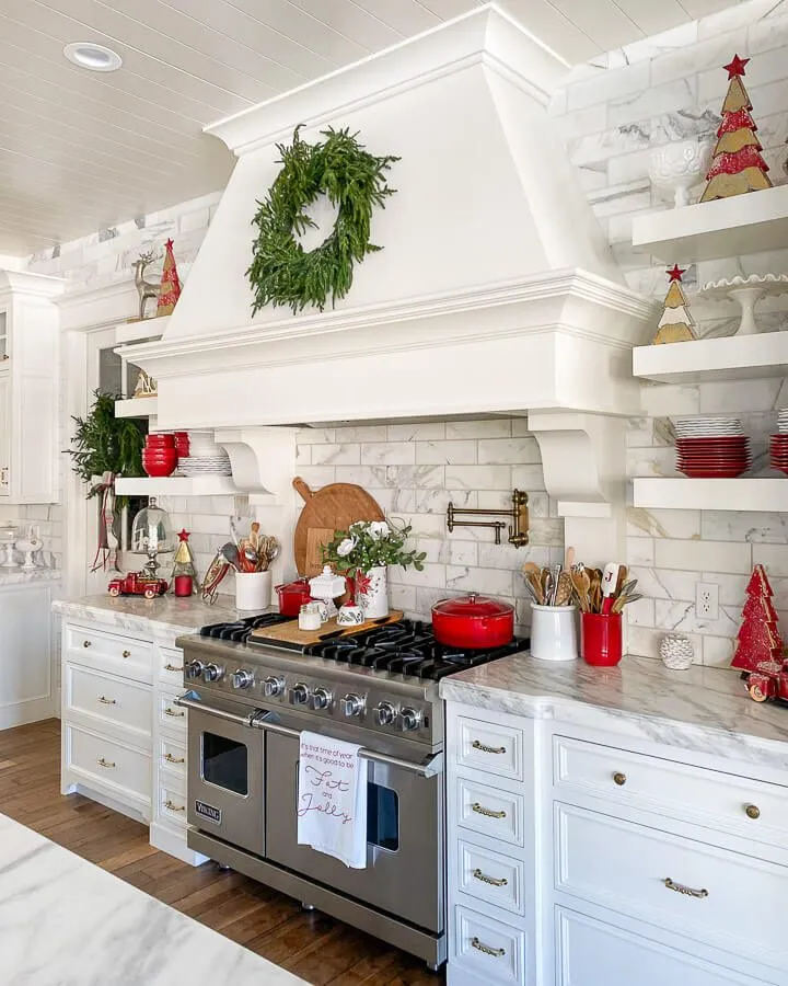 /img/13531-xmas-kitchen-decor-garland.webp