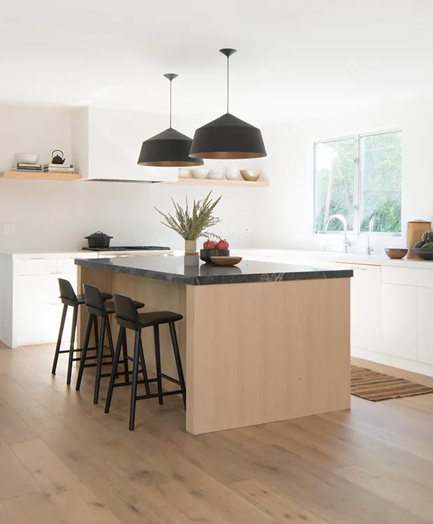 /img/13535-light-oak-kitchen-color-schemes.webp