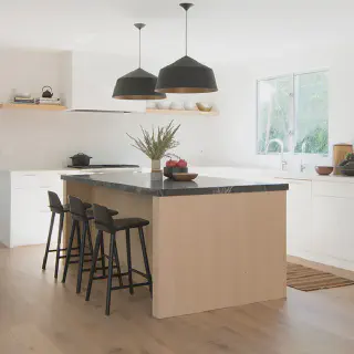 /img/13535-light-oak-kitchen-color-schemes.webp