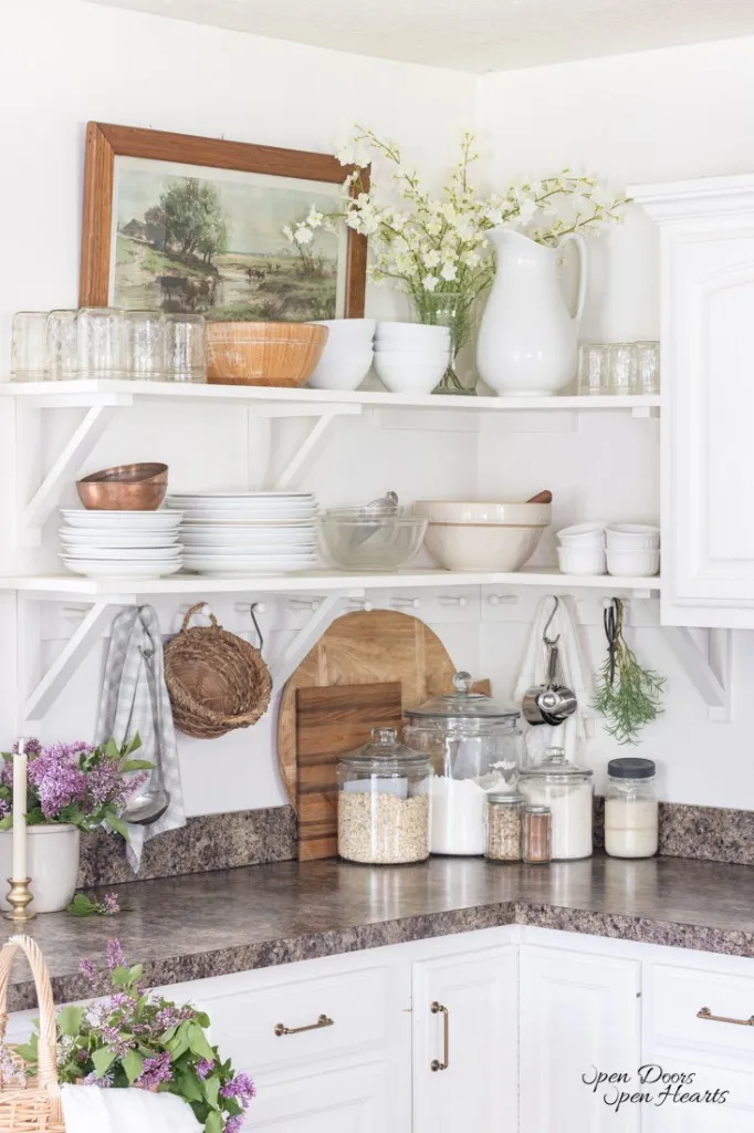 13547 farmhouse kitchen image1