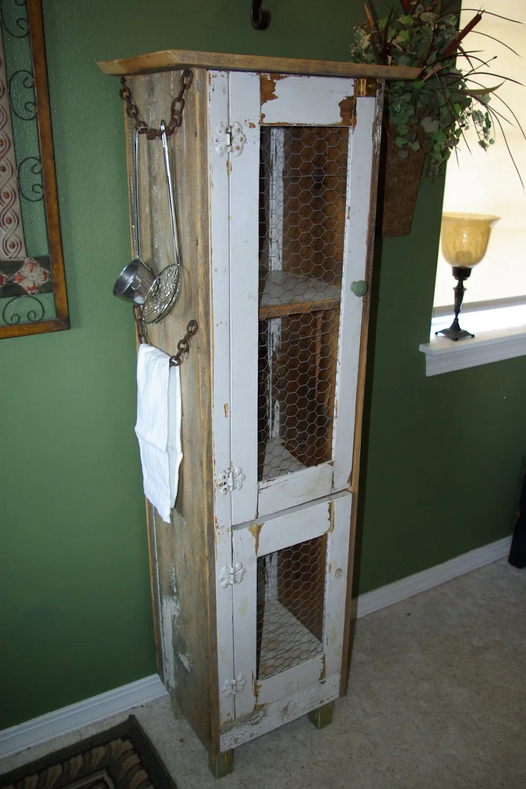 /img/13552-red-kitchen-pantry-accessories.webp
