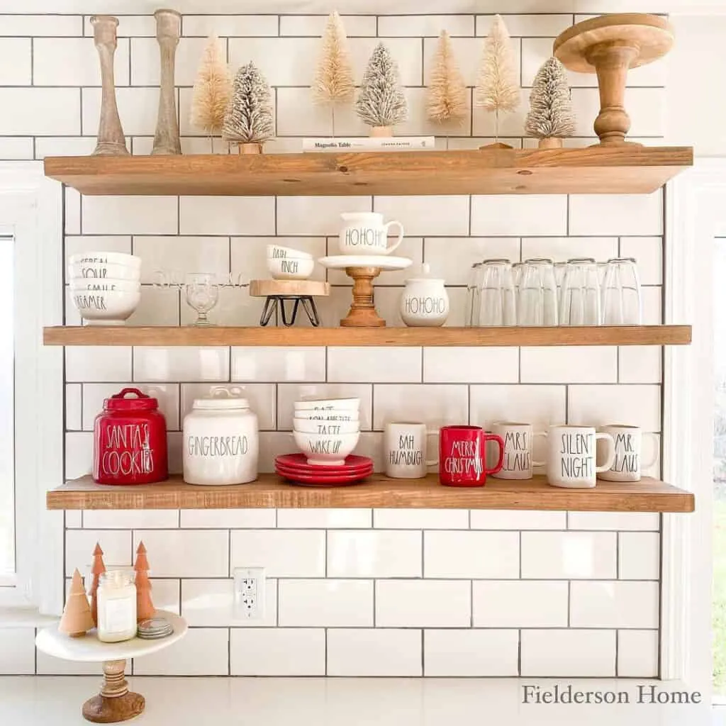 13554 red checkered rustic kitchen