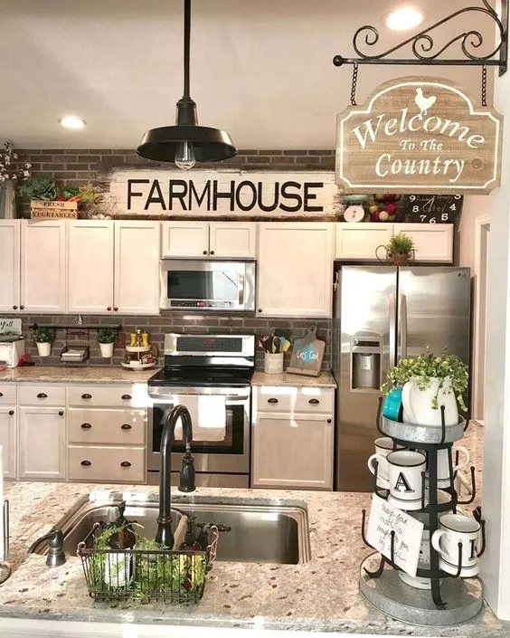 13572 farmhouse living room