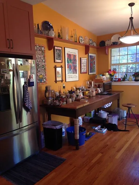 /img/13584-creole-kitchen-clean.webp