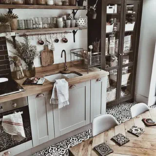 /img/13596-bohemian-kitchen-lighting.webp