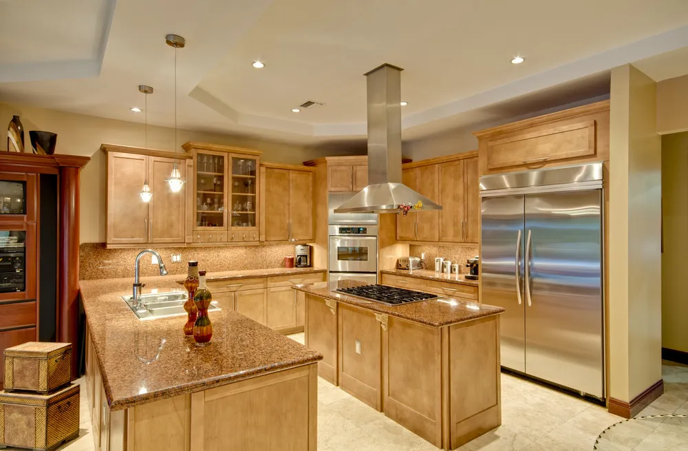 /img/13599-kitchen-and-bath-decor-styling.webp