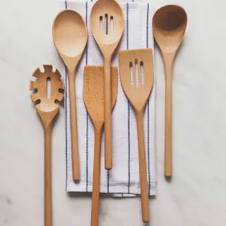 /img/13627-ladles-and-strainers.webp