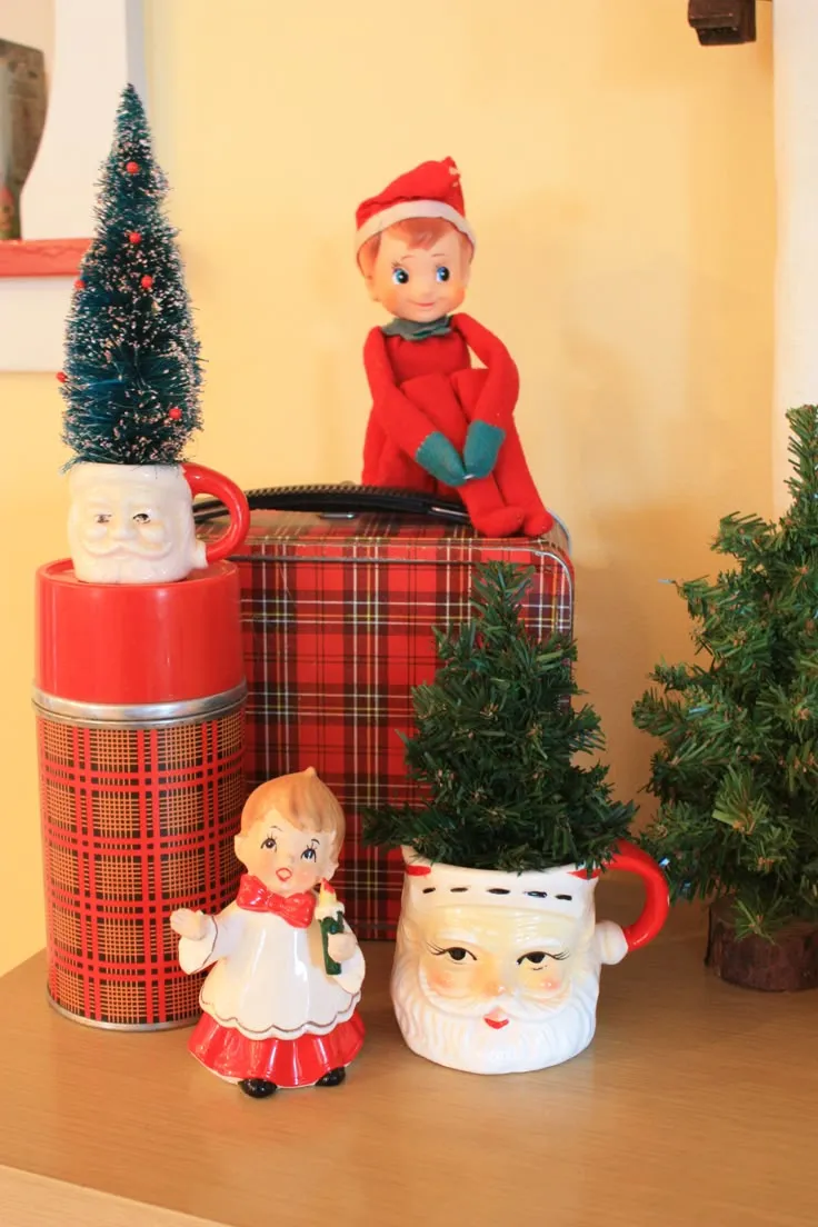 13653 40s christmas kitchen image2