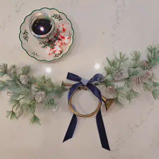 /img/13653-40s-christmas-kitchen-image8.webp