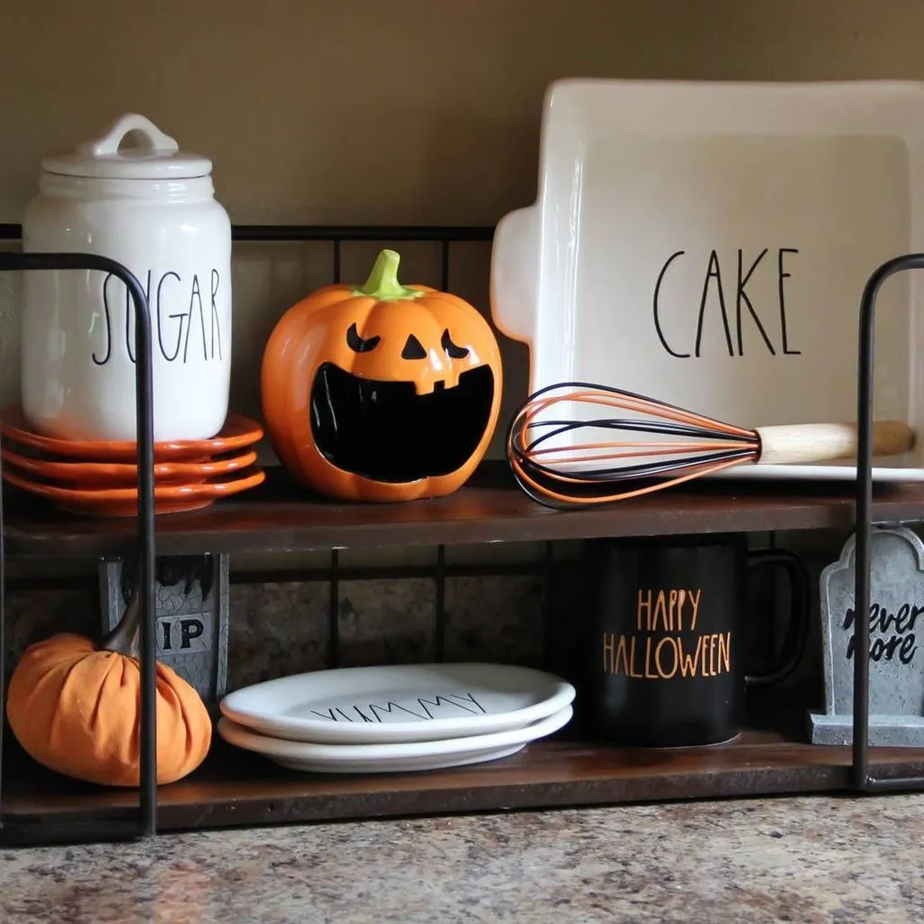 13655 local halloween decor