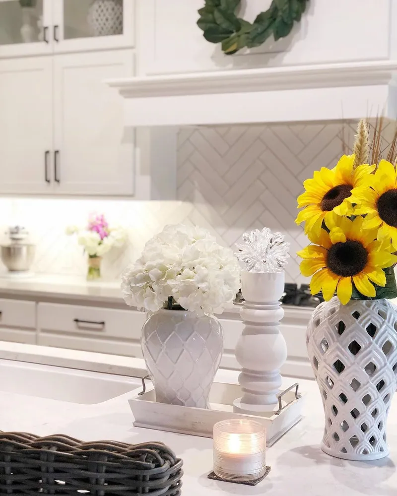 13669 sunflower kitchen table setting