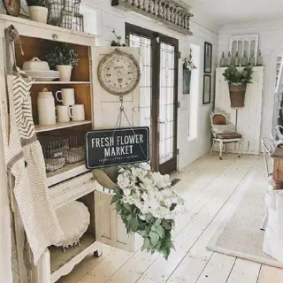 /img/13673-farmhouse-kitchen-lighting.webp