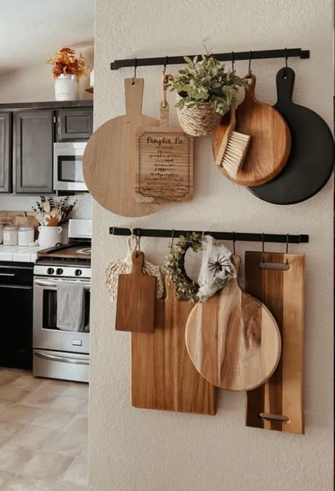 13675 wooden cutting board decor