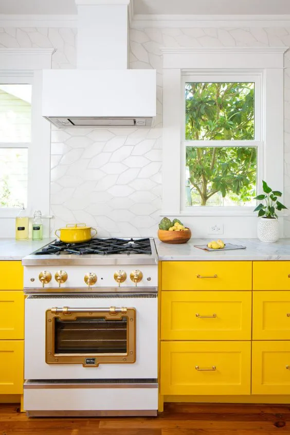 13701 kitchen lighting yellow accents