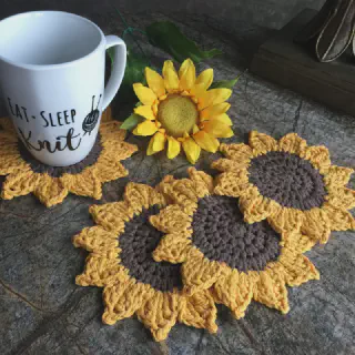 /img/13708-diy-sunflower-decor.webp