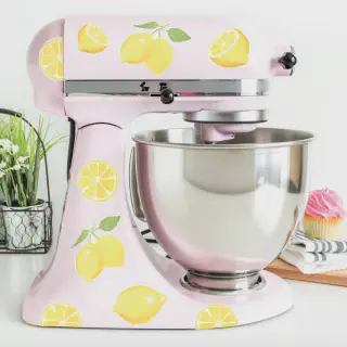 /img/13710-lemon-kitchen-styling.webp