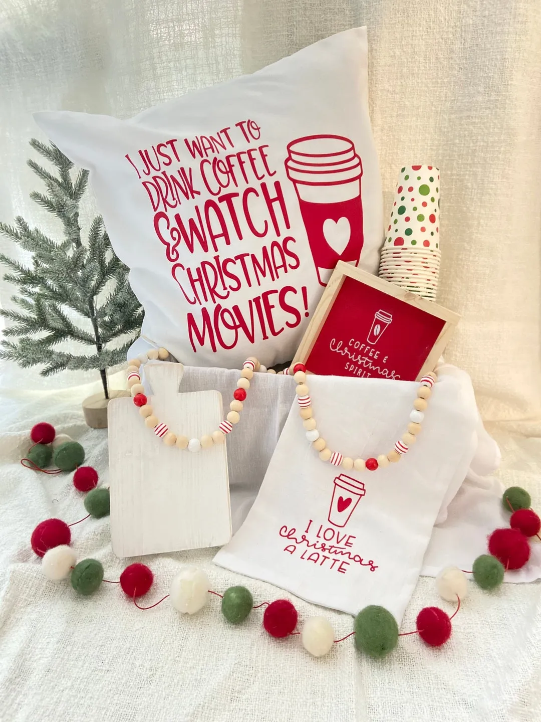 13731 red green kitchen xmas