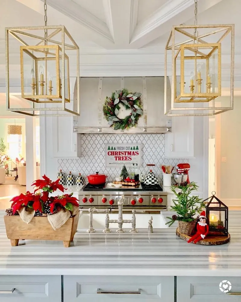 /img/13733-christmas-kitchen-decor-7.webp