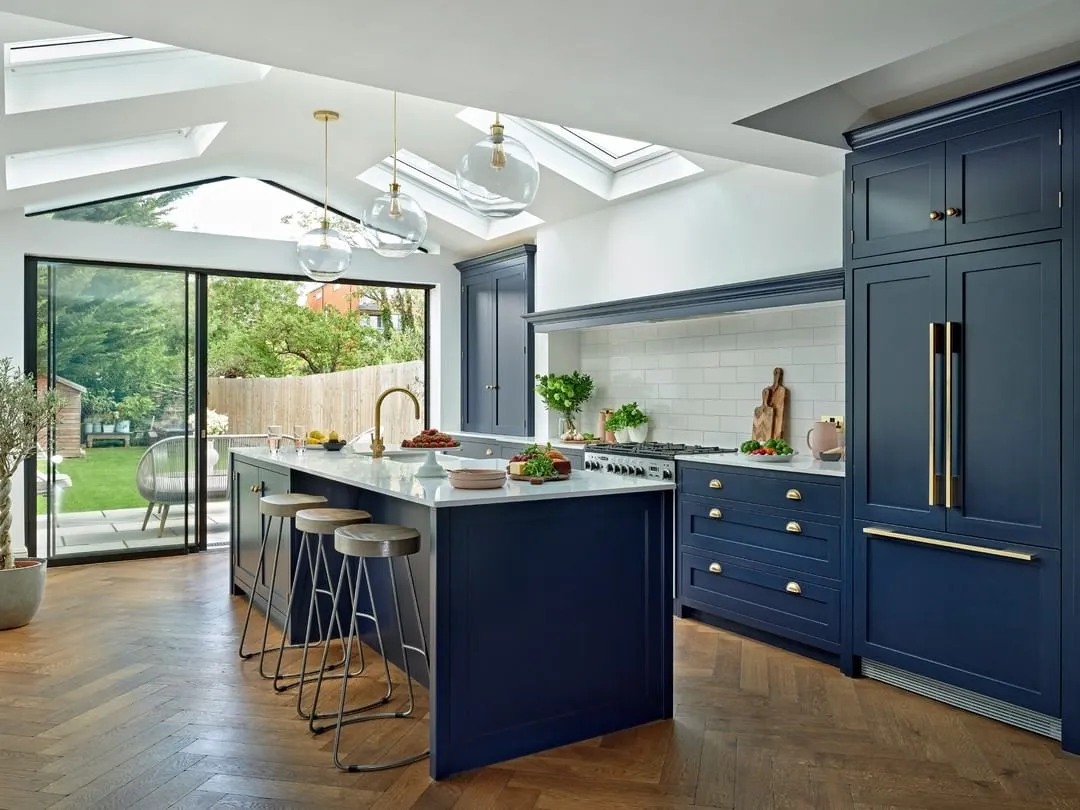 /img/13742-navy-blue-kitchen-7.webp