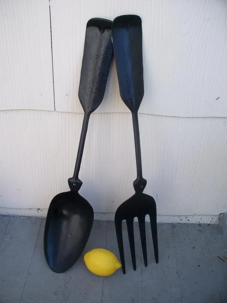 13748 fork spoon table decor