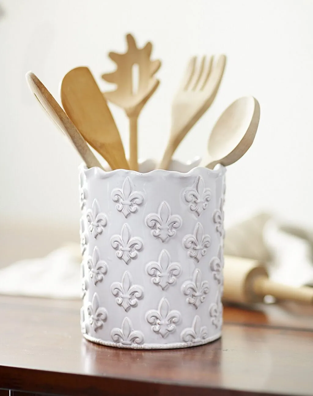 13761 fleur de lis kitchen backsplash