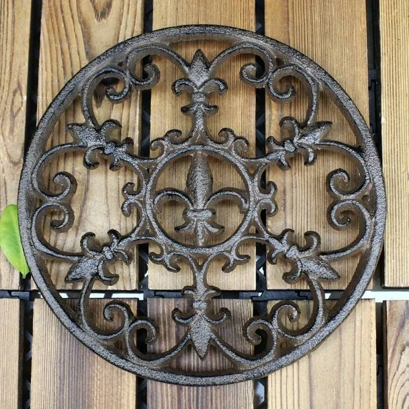 13763 cast iron trivet style