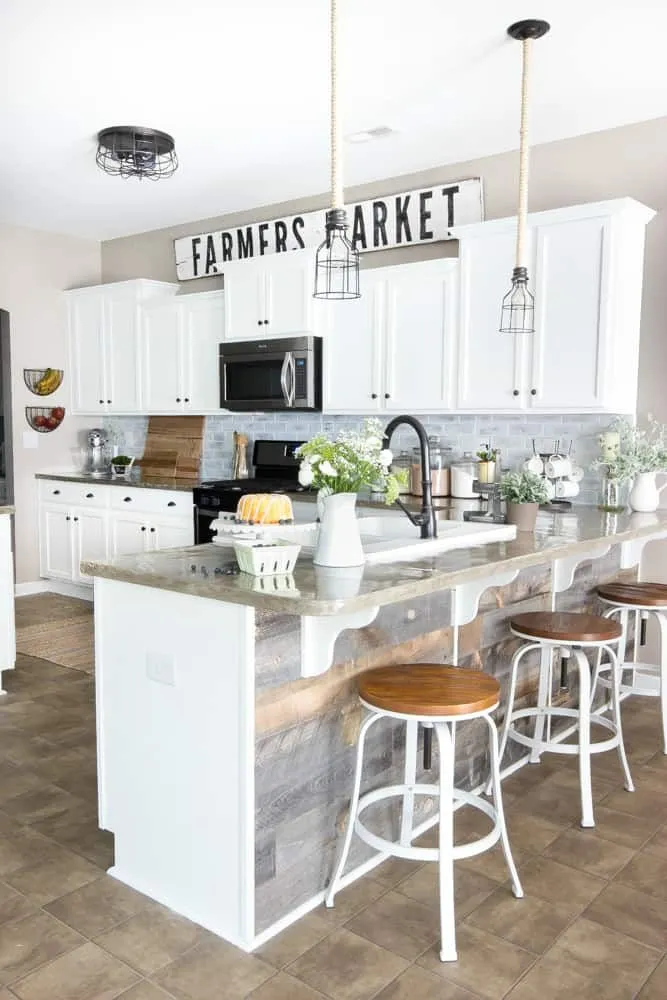 13766 baskets wreaths kitchen