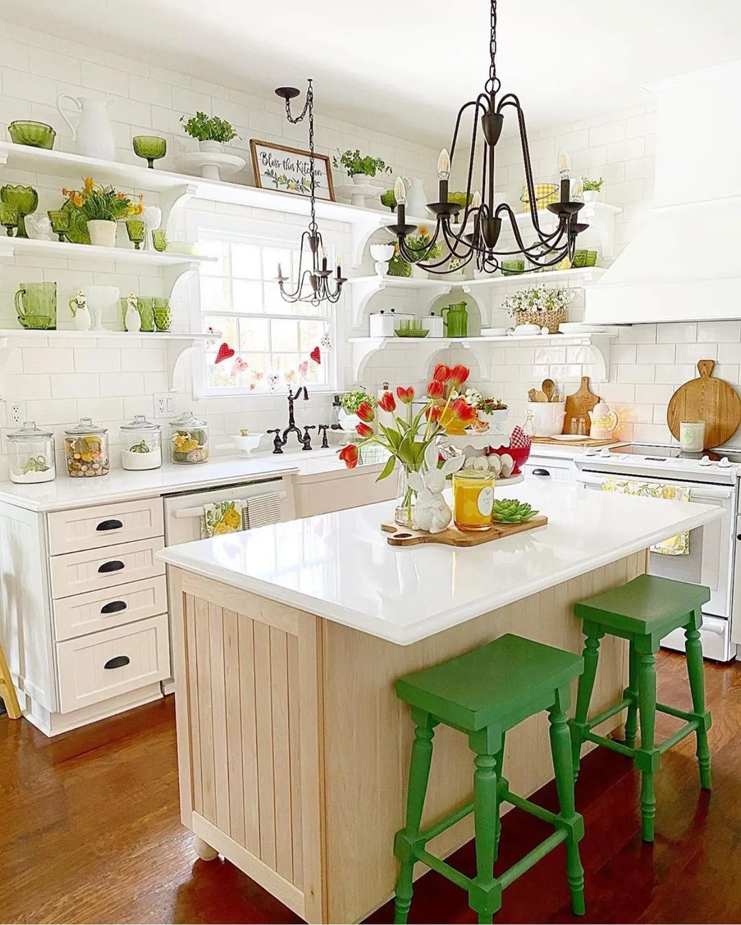13767 natural kitchen materials