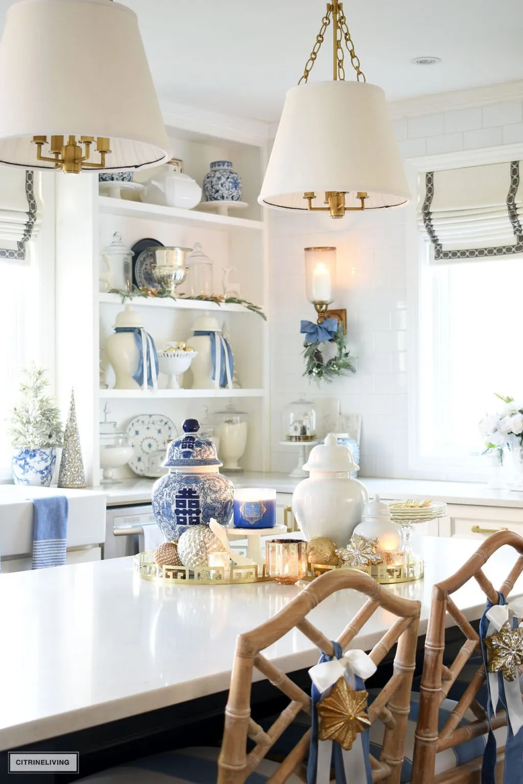 13780 gold christmas kitchen image2