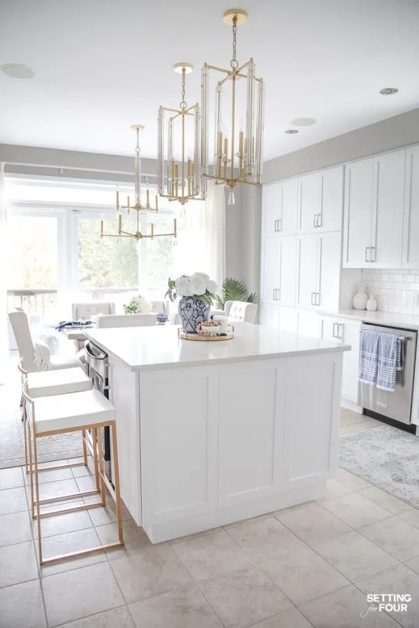 13780 gold christmas kitchen image5