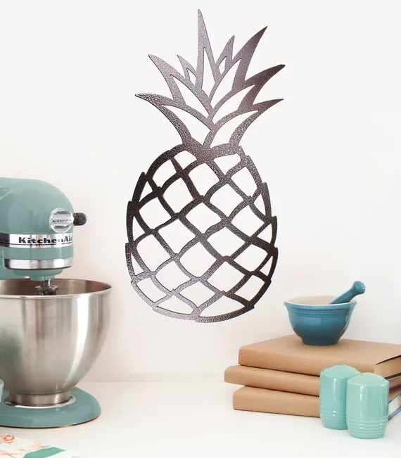 13783 diy pineapple decor